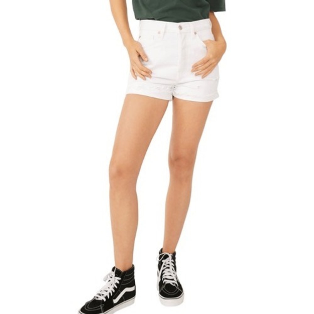 Free People Lasso Denim Shorts in Optic White Size 26